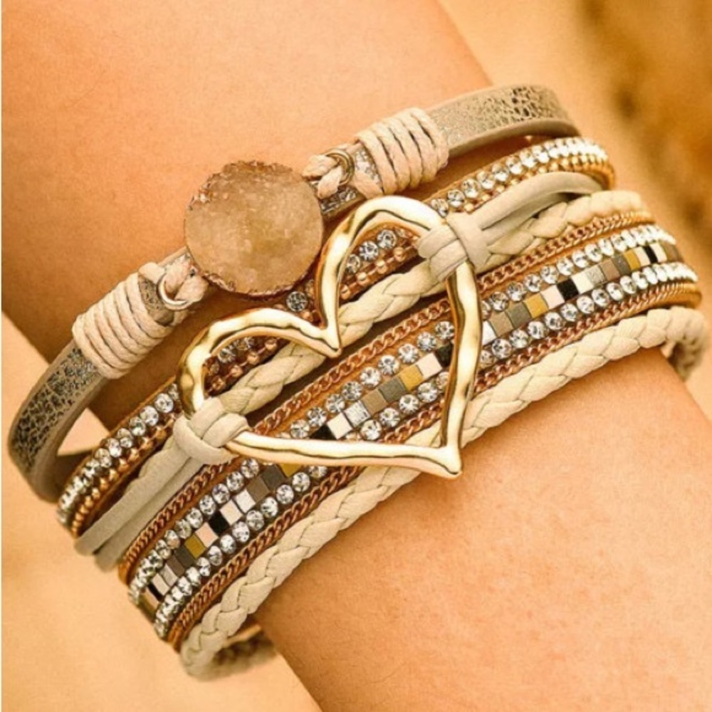 Love In The Air Bracelet - Picture 4 of 7